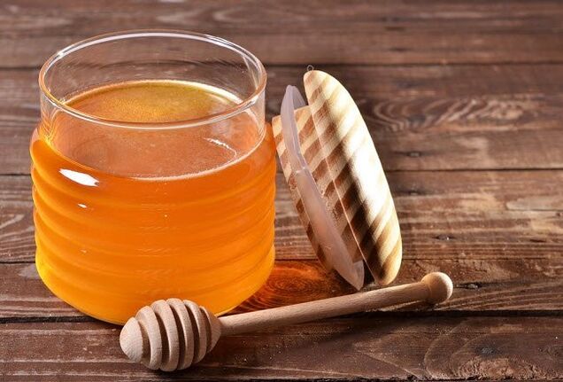 Tratar varizes nas pernas com mel pode resolver problemas de pele